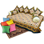 Indiatimes : Get Up to 30% Extra Off on a fabulous range of Home Furnishing & Room Décor Accent..