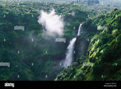 lingmala-waterfall-mahabaleshwar-mahableshwar-maharashtra-india-asia-BFP3Y9