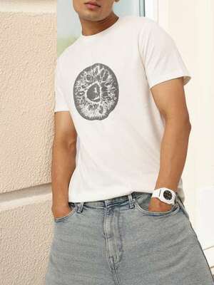 Kook N Keech Eye-Catching Graphic Printed T-shirt