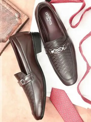 Upto 86% off on Invictus Footwear