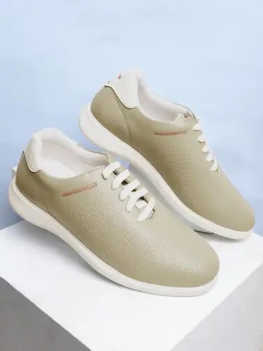 Upto 77% Off On Duke Shoes | Myntra