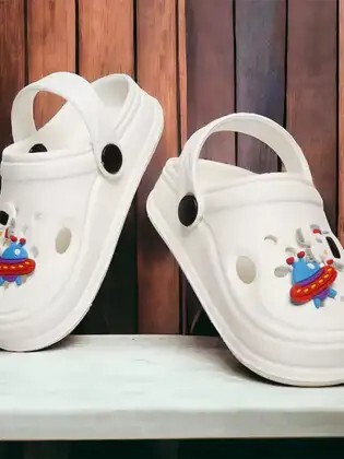 Baesd - Up To 82% Off on Kids Footwear 