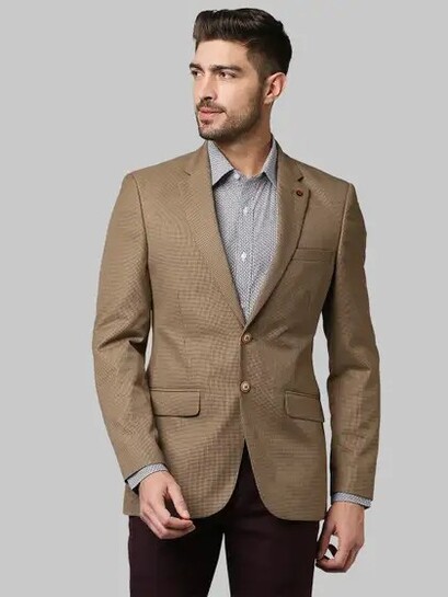 Upto 66% Off on Raymond Formal Blazers