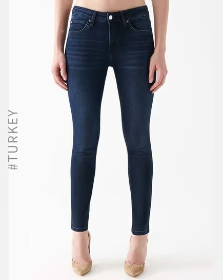 AJIO | Upto 92% Off on MAVI Clothings.