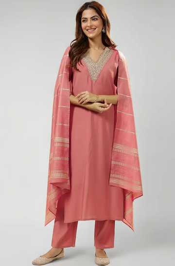 Libas Silk Blend Kurta Set for Women @ ₹836 (MRP ₹43,99) | 69% Off
