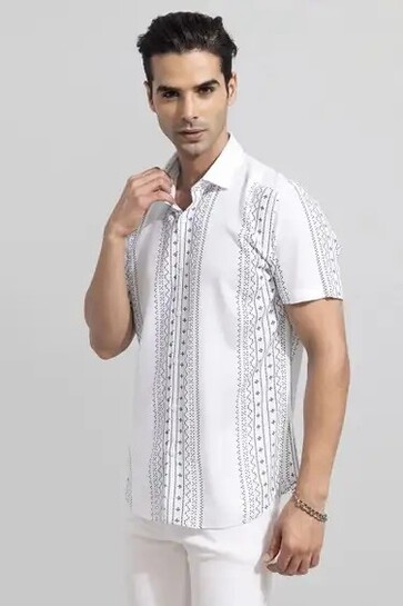 Upto 85% Off On Snitch Clothing
