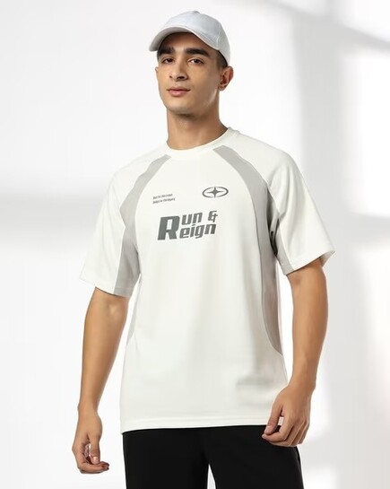 TEAMSPIRIT Men Reflective Print Regular Fit Crew-Neck T-Shrit (@ Lowest)