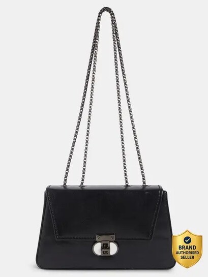 Upto 90% Off on Caprese Handbags & Clutches