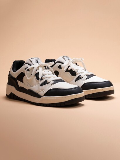 Red Tape Casual & Sports Shoes Up to 87% Off