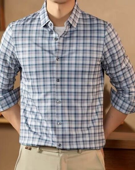 Men Checked Regular Fit Shirt with Spread Collar