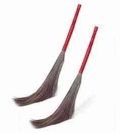 https://cdn0.desidime.com/attachments/photos/532936/medium/5293481hic-multicolour-floor-grass-broom-set-of-2-hic-multicolour-floor-grass-broom-set-of-2-sokixu.jpg?1538631117
