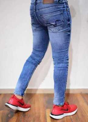 https://cdn0.desidime.com/attachments/photos/743595/medium/mens-skin-fit-jeans-649.jpg?1644903780
