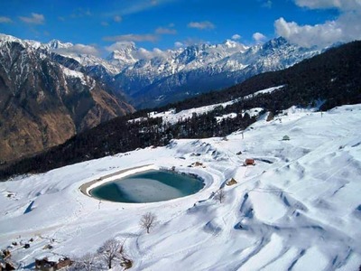 Auli, Uttarakhand: Simply One of the Best Snow Skiing Resorts in India