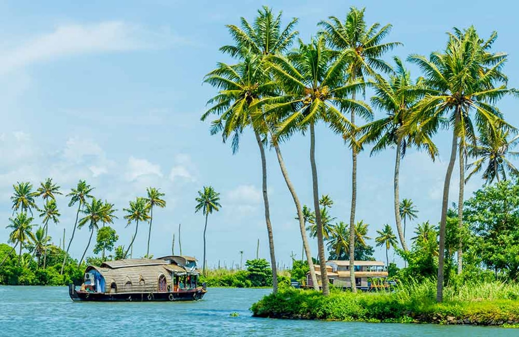 https://cdn0.desidime.com/attachments/photos/725899/medium/Alleppey-Kerala-1.jpg?1638512442