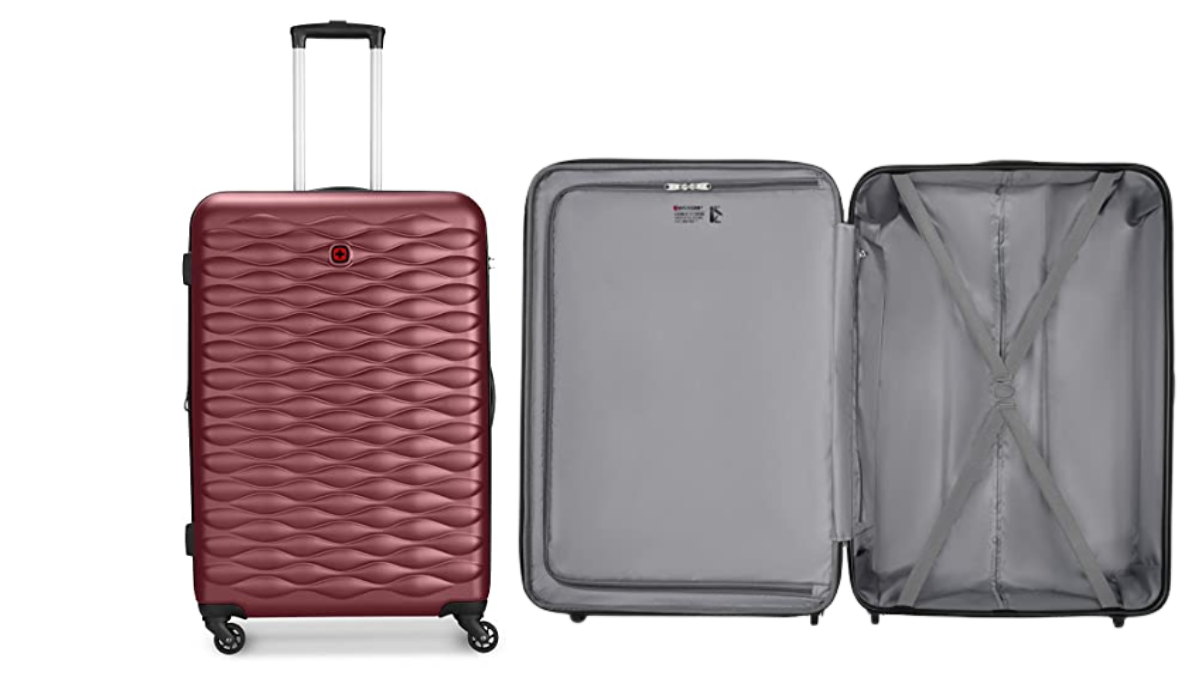 Large luggage bag for international and domestic travel