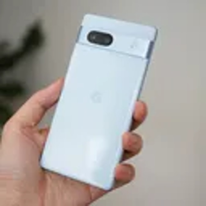 google-pixel-7a-in-hand