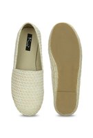 Flat 72-84% Off on Kielz, Reebok, Puma. Lavie Shoes