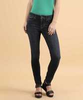 Flat 68 - 75% off on Levi's Jeans