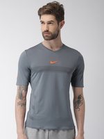Flat 60-70% off on Nike Clothing and Foot wear +Extra discount