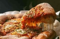 FreeCharge | US Pizza Cashback Buy 1 Get 1 Pizza + Rs. 15 FreeCharge Cashback