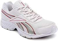 REEBOK Acciomax LP Running Shoes For Men(White) Rs. 989

