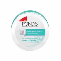 Pond's Light Moisturiser, 250ml 