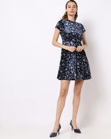 Women's dress at Flat 50% off starting from Rs. 350