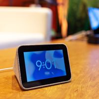 Lenovo Smart Clock with Google Assistant 