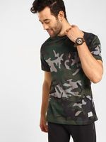 Men's Clothing by Levis At Flat 60% off 
