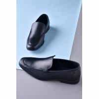 Red Tape Men's Footwears at 70% off  (Mens sandals,Boys sandals,Mens Slippers)

