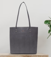 Branded Handbags at Flat 70%-80% off (Accessorize , Baggit , Lino Perros , Lavie & Caprese)