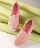 Skechers ARCH FIT UPLIFT - ROMANTIC Walking Shoes For Women on Flipkart
