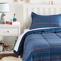 AmazonBasics Easy-Wash Microfiber Kid's Comforter and Pillow Cover Set (Pillow not Included, Navy ZigZags, Small_Single Size, Pack of 1)