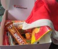 Swiggy instamart : Free christmas delight box on order above rs.500