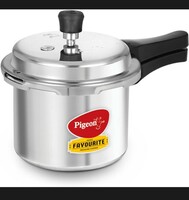 Pigeon By Stovekraft Favourite Aluminium Pressure Cooker with Outer Lid Gas Stove Compatible 3 Litre Capacity for Healthy Cooking (Silver)