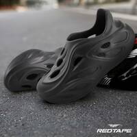 RED TAPE Men Black Clogs Sandal