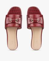 AJIO : Upto 75% Off On Women's Footwear (Inc 5.,Buda Jeans Co, Etc) 