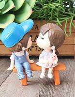 Chocozone Kissing Couple on Bench Resin Showpiece Couple Miniatures Romantic Gifts for Boyfriend