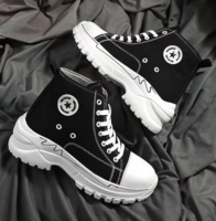 Upto 90% off on Women's Footwear