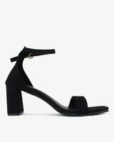  Upto 85% Off On Women Footwears Starts @315