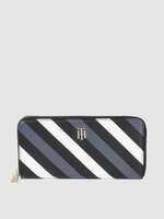 Women's Tommy Hilfiger Wallets Upto 75% off