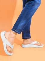 Upto 86% Off On HRX Clogs.