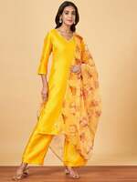 Min 70% off on Pantaloons