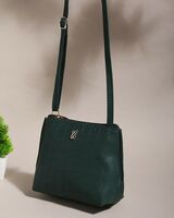 Upto 80% off on Baggit