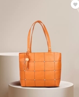 Up to 80% Off on Hand Bags 