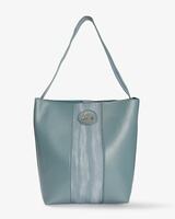 Min 70% off on Lavie