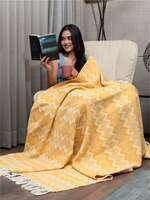  Upto 80% off on Blankets, Comforters & Dohars