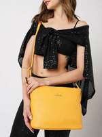 Lavie : Upto 90% Off On Branded Handbags. 