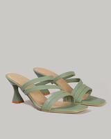 Up to 82% Off on Five by Inc.5