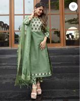 Samah  Women Cotton Blend Kurta Pant Dupatta Set